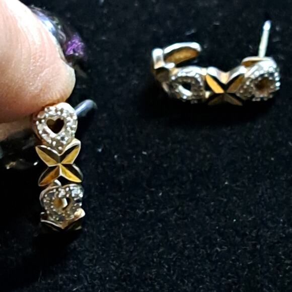 Ross Simons 925 China Sterling Silver Gold Vermeil X KISS HEART J-HOOP Earrings - Picture 8 of 16